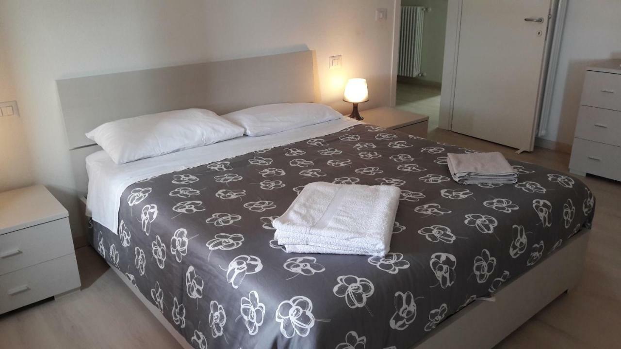 Residenza Lux Fronte Mare Apartment Vado Ligure Exterior photo